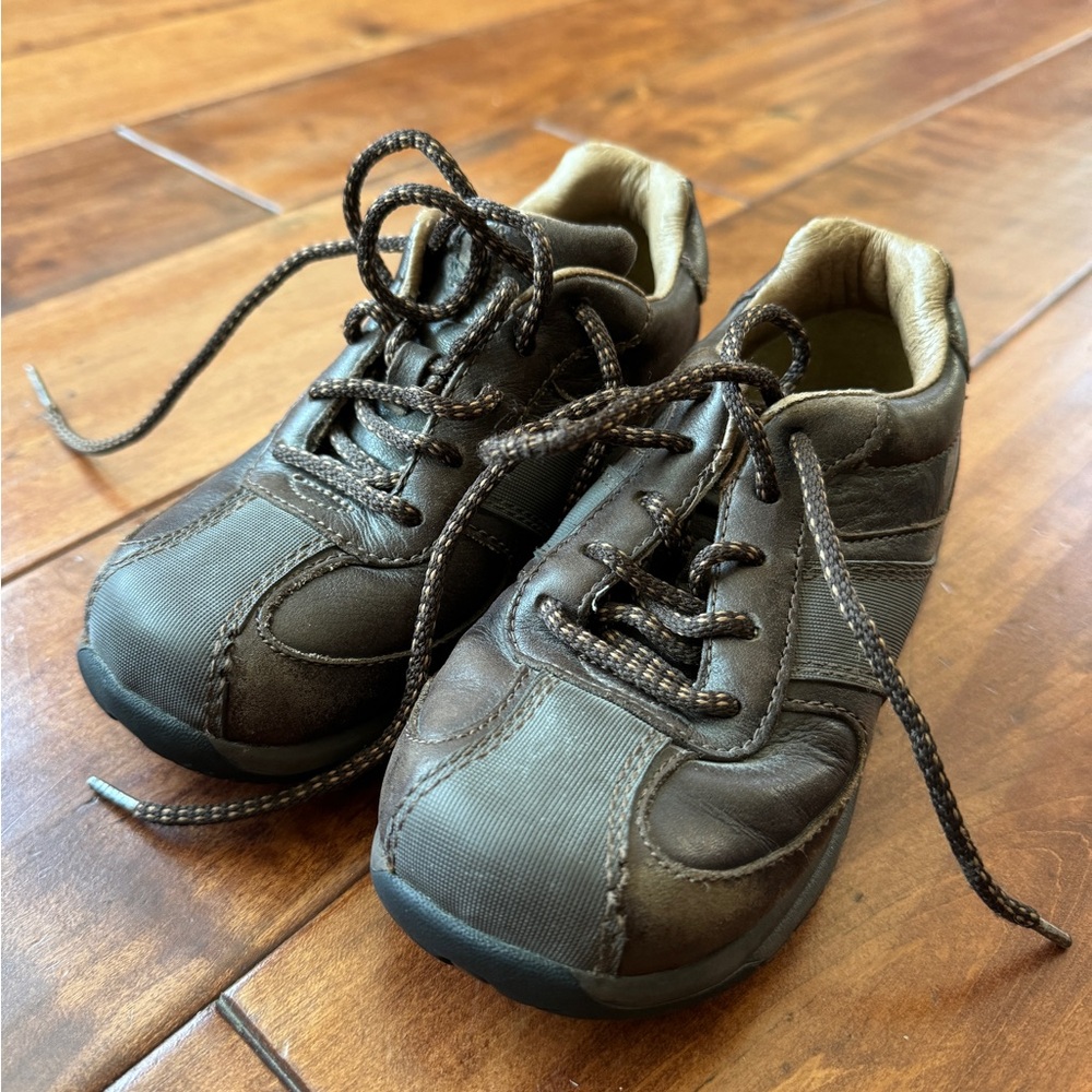 Boys Shoes size 11M